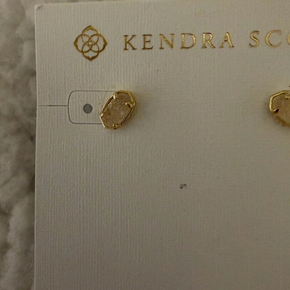 NWT Kendra Scott Emilie Studs - Picture 3 of 5